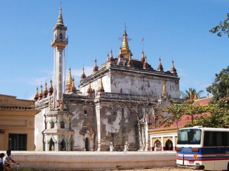 Храм Мануха