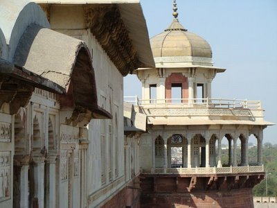 Shah-Jahan-s-Prison-at-the-Red-Fort-0.jpg