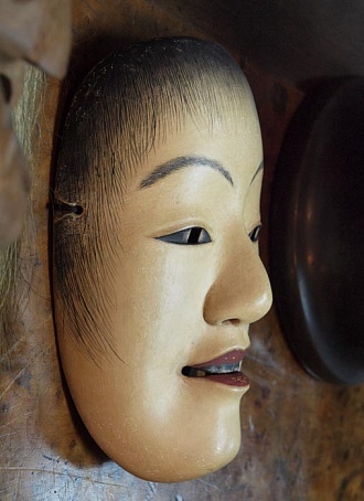 Деревянная японская маска периода Эдо